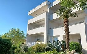 Sea View Apartments Ivana